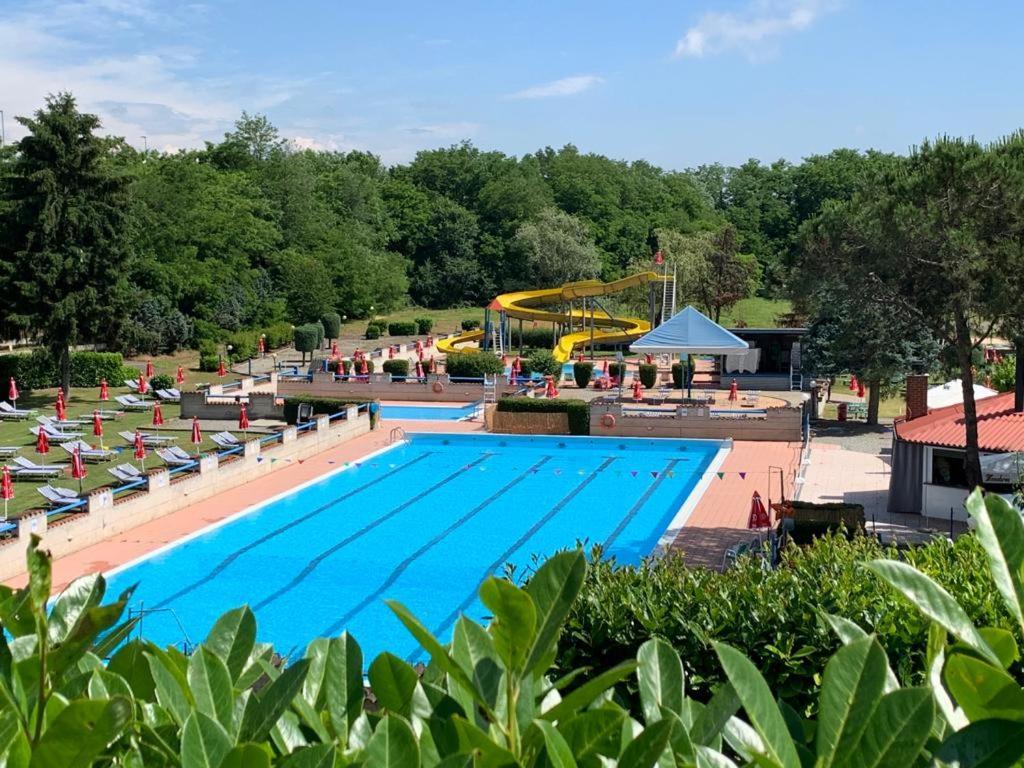 سانثيا Piscina San Lorenzo المظهر الخارجي الصورة